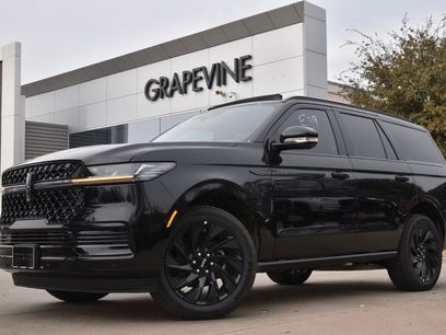 New 2025 Lincoln Navigator Reserve w/ Jet Appearance Package