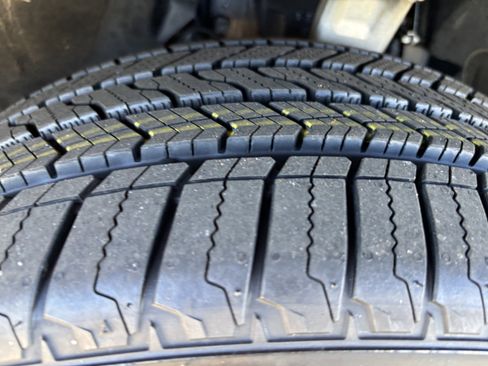 Certified 2025 BMW X5 M60i w/ Executive Package image 12