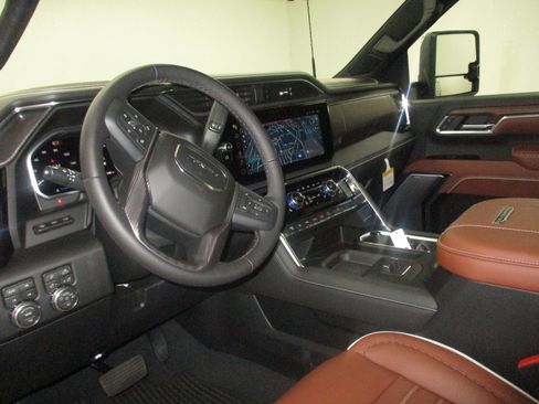 New 2026 GMC Sierra 2500 Denali Ultimate AWD/4WD image 26