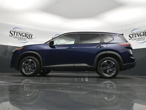 Used 2025 Nissan Rogue SV FWD image 29