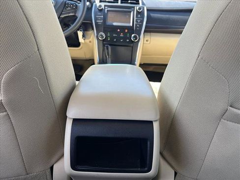 Certified 2017 Toyota Camry LE image 18