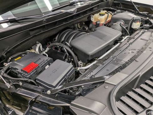 Used 2021 Cadillac Escalade Premium Luxury image 32