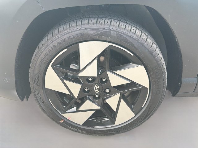 New 2026 Hyundai Kona Limited FWD image 32