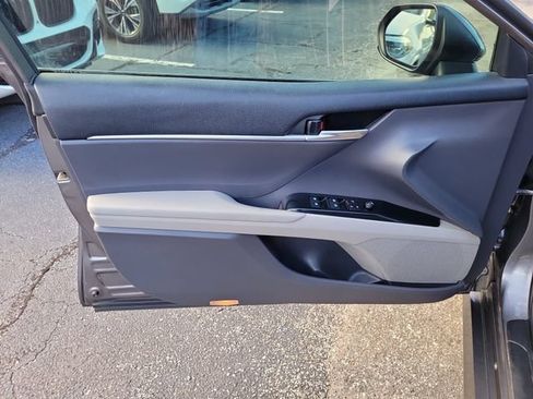 Used 2019 Toyota Camry LE FWD image 14