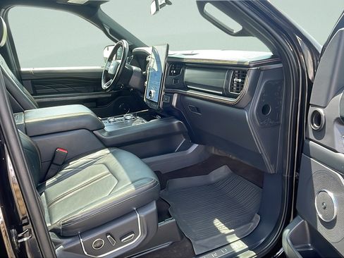 Used 2023 Ford Expedition Platinum AWD/4WD image 28