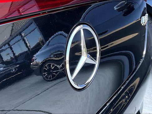 Used 2023 Mercedes-Benz EQE 500 4MATIC Sedan image 31