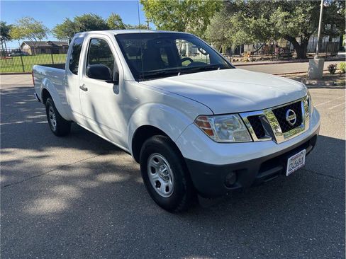 Used 2012 Nissan Frontier S w/ S Preferred Pkg RWD image 1
