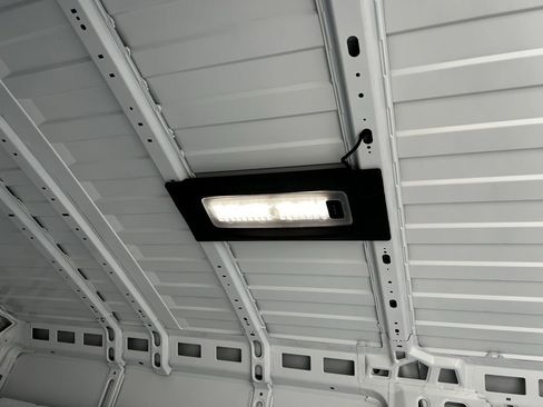 Used 2025 RAM ProMaster 2500 w/ Convenience Group FWD image 13