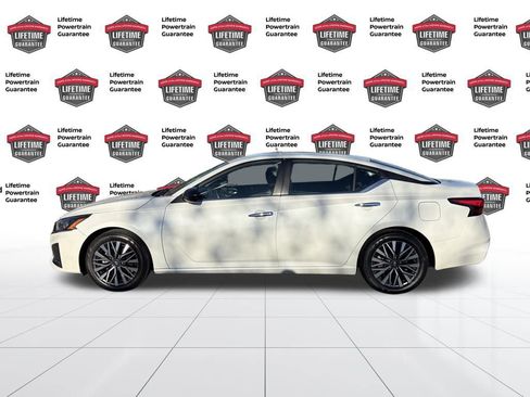 Certified 2024 Nissan Altima 2.5 SV image 2