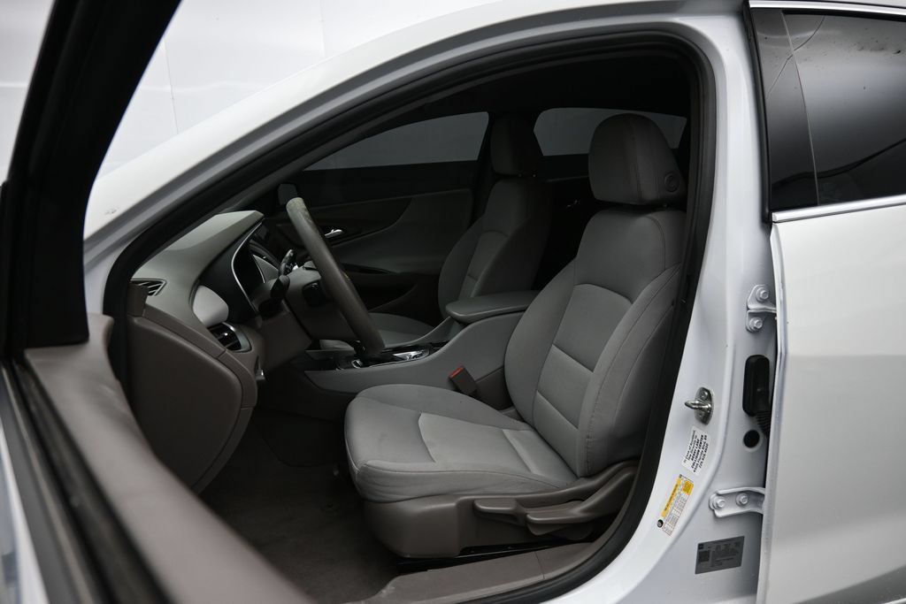 Used 2023 Chevrolet Malibu LS FWD image 19