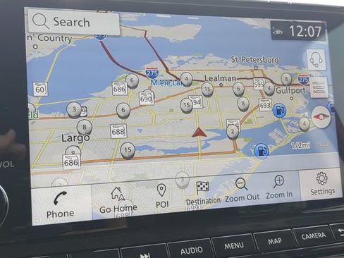 Used 2024 Nissan Pathfinder SL w/ SL Premium Package FWD image 27
