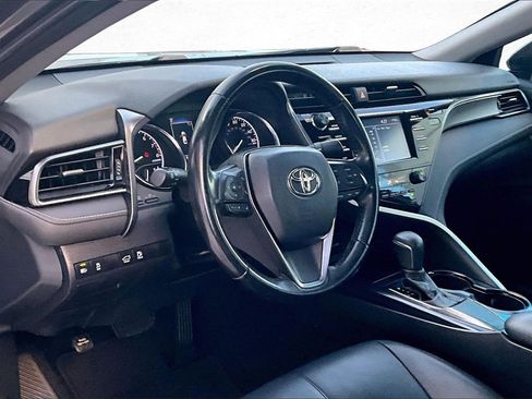 Certified 2019 Toyota Camry SE image 14