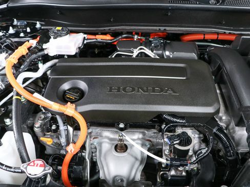Used 2025 Honda CR-V Sport image 30