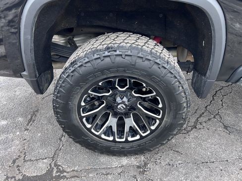 Used 2022 Chevrolet Silverado 2500 LT w/ Convenience Package image 8