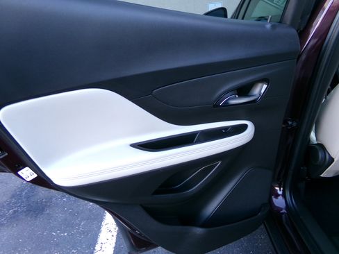 Used 2017 Buick Encore Premium image 30