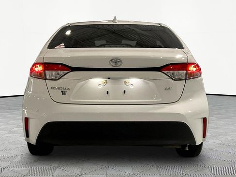 Used 2024 Toyota Corolla LE FWD image 5
