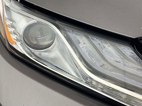 Used 2023 Toyota Camry XLE image 35