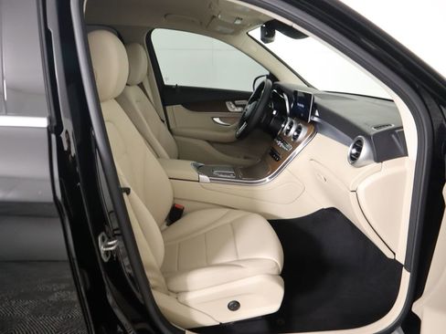 Used 2022 Mercedes-Benz GLC 300 image 20