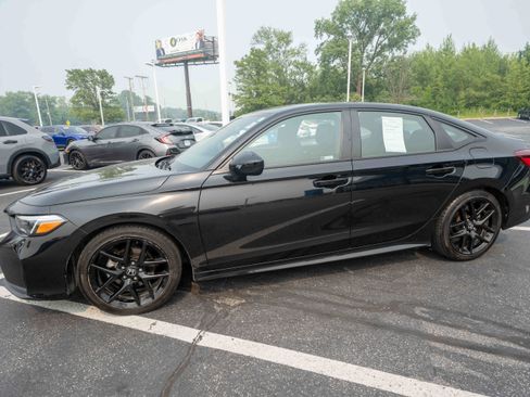 Certified 2025 Honda Civic Sport image 3