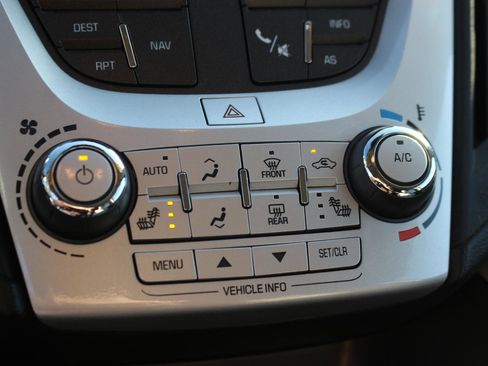 Used 2016 Chevrolet Equinox LTZ w/ Enhanced Convenience Package AWD/4WD image 28