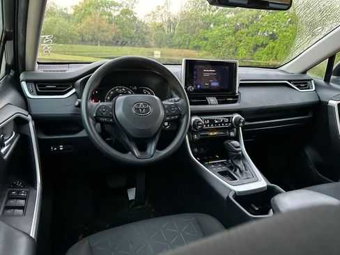 Used 2024 Toyota RAV4 XLE image 12