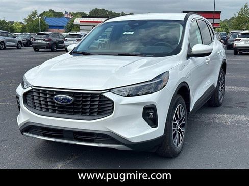 New 2025 Ford Escape SE w/ Class II Trailer Tow Package image 3