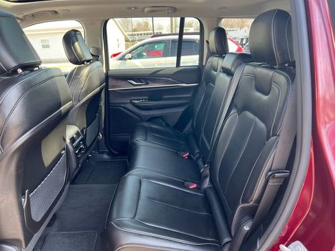 Used 2023 Jeep Grand Cherokee Limited w/ Trailer Tow Prep Group (B) image 5