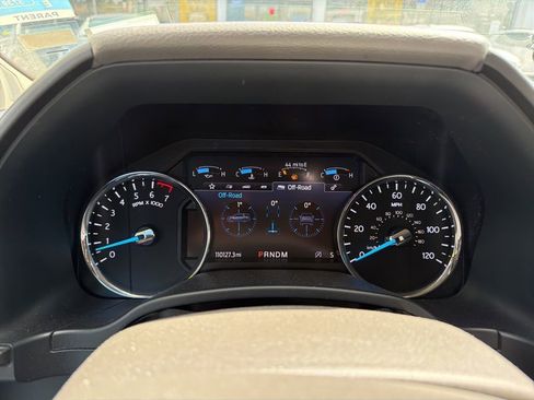 Used 2020 Ford Expedition Limited image 3