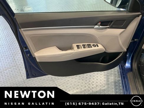 Used 2020 Hyundai Elantra SEL FWD image 32