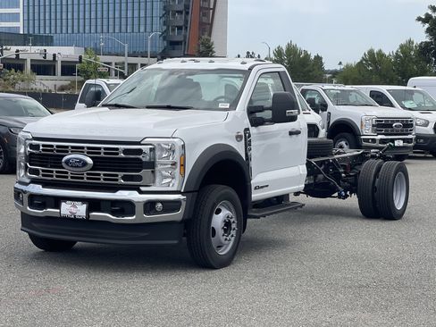 New 2025 Ford F450 XL RWD image 3