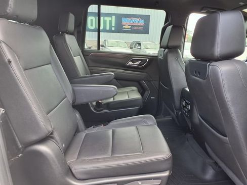 Used 2023 Chevrolet Suburban Z71 AWD/4WD image 16