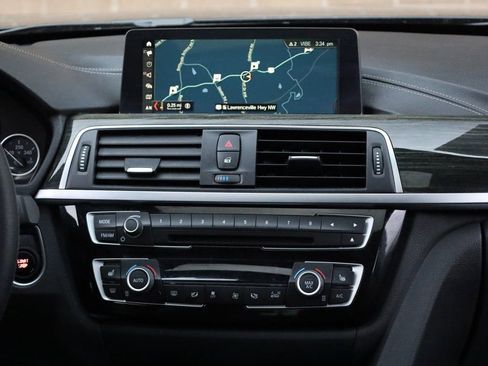 Used 2018 BMW 330e image 35