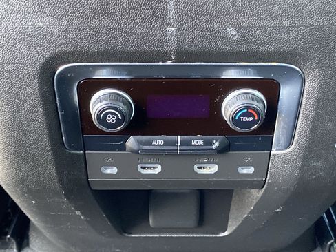 Used 2023 Chevrolet Tahoe Z71 image 24