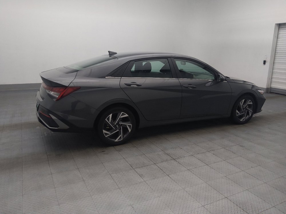 Used 2025 Hyundai Elantra SEL FWD image 10