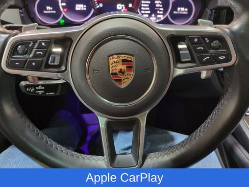 Used 2022 Porsche Cayenne w/ Premium Package AWD/4WD image 25