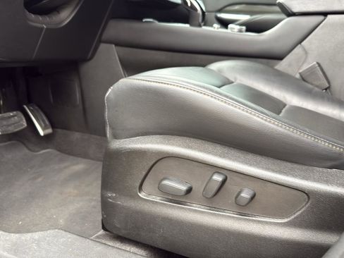 Used 2022 Cadillac XT4 Sport w/ Comfort Package image 11