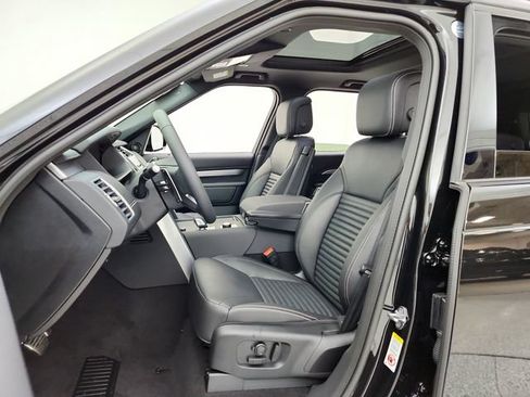 New 2026 Land Rover Discovery Dynamic SE AWD/4WD image 17