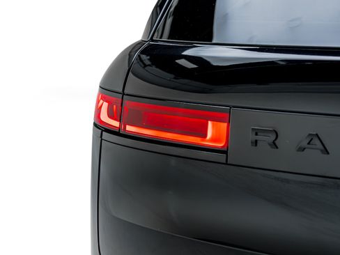 Used 2025 Land Rover Range Rover Sport SV Edition Two AWD/4WD image 28