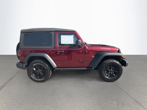 Used 2022 Jeep Wrangler Willys image 2