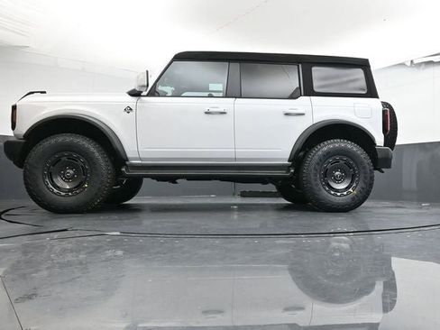 New 2025 Ford Bronco Outer Banks w/ Sasquatch Package image 27