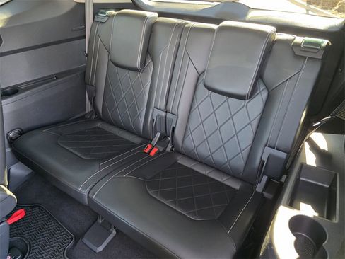 Used 2024 Volkswagen Atlas SEL Premium R-Line image 17