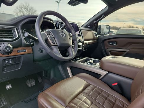 Certified 2024 Nissan Titan Platinum Reserve w/ Moonroof Package image 19