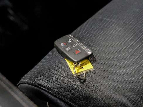 Used 2017 Jaguar F-PACE S image 65