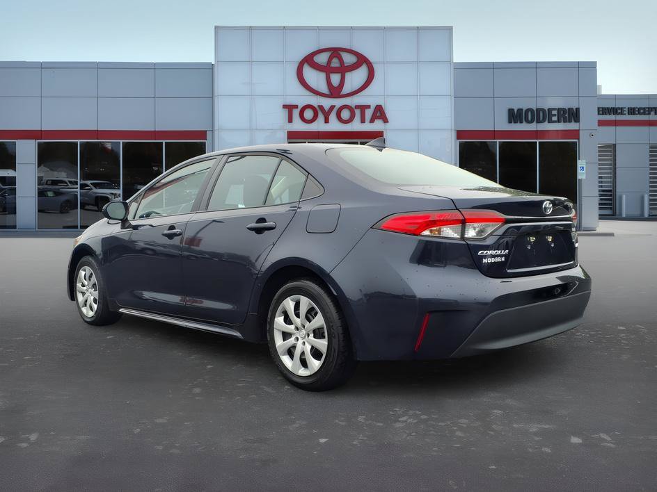 Used 2024 Toyota Corolla LE FWD image 3