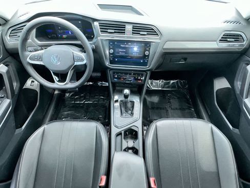 Used 2022 Volkswagen Tiguan SE FWD image 24