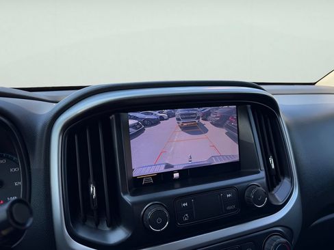 Used 2020 Chevrolet Colorado LT AWD/4WD image 24