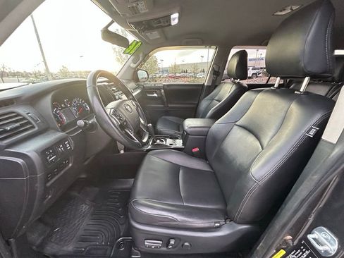 Used 2016 Toyota 4Runner Trail image 13