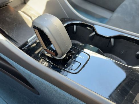 Certified 2023 Volvo XC40 Recharge Ultimate image 18