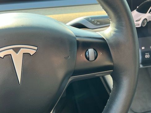 Used 2021 Tesla Model 3 Standard Range Plus image 31