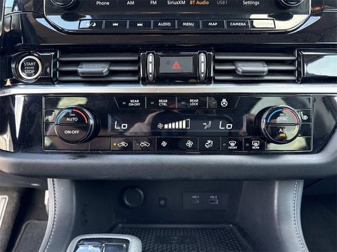 Used 2023 Nissan Pathfinder SL image 21